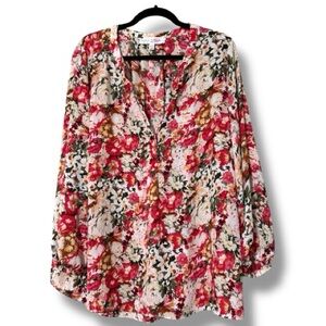Chelsea & Theodore woman size 2X floral design v-neck blouse casual workwear
